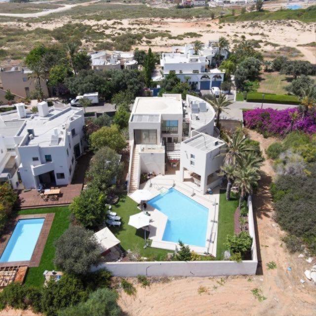 Villa Sky Garden Caesarea Bagian luar foto